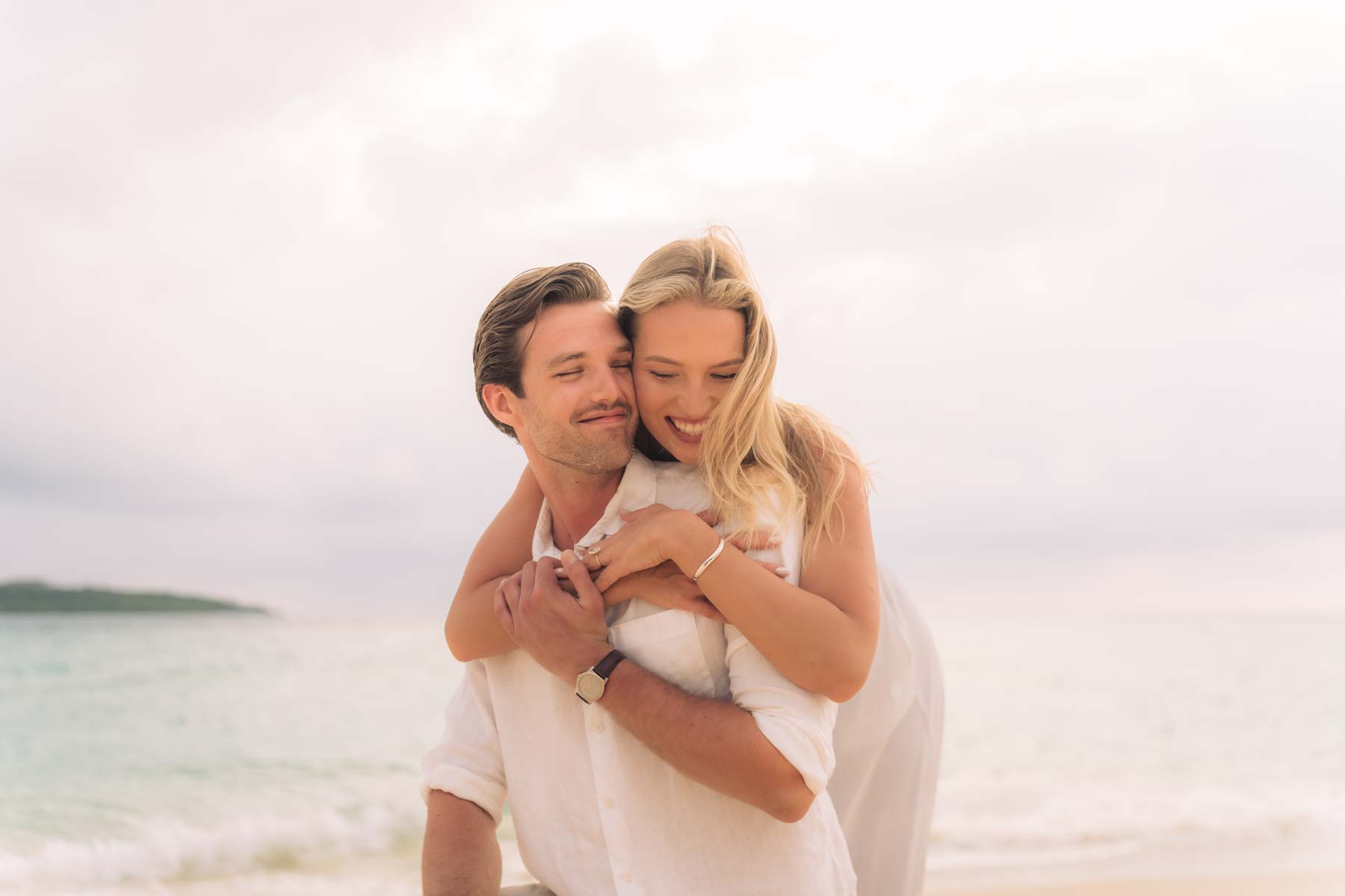 Beach photo wedding with international guests